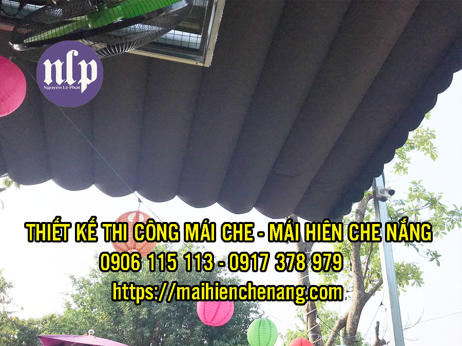 bạt che nắng mưa, thường dạng khổ lớn sử dụng dùng để che nắng che mưa nhà hàng, hội chợ, sân vườn, nhà giữ xe, các hội chợ ngoài trời. bạt che nắng mưa, thường dạng khổ lớn sử dụng dùng để che nắng che mưa nhà hàng, hội chợ, sân vườn, nhà giữ xe, các hội chợ ngoài trời.